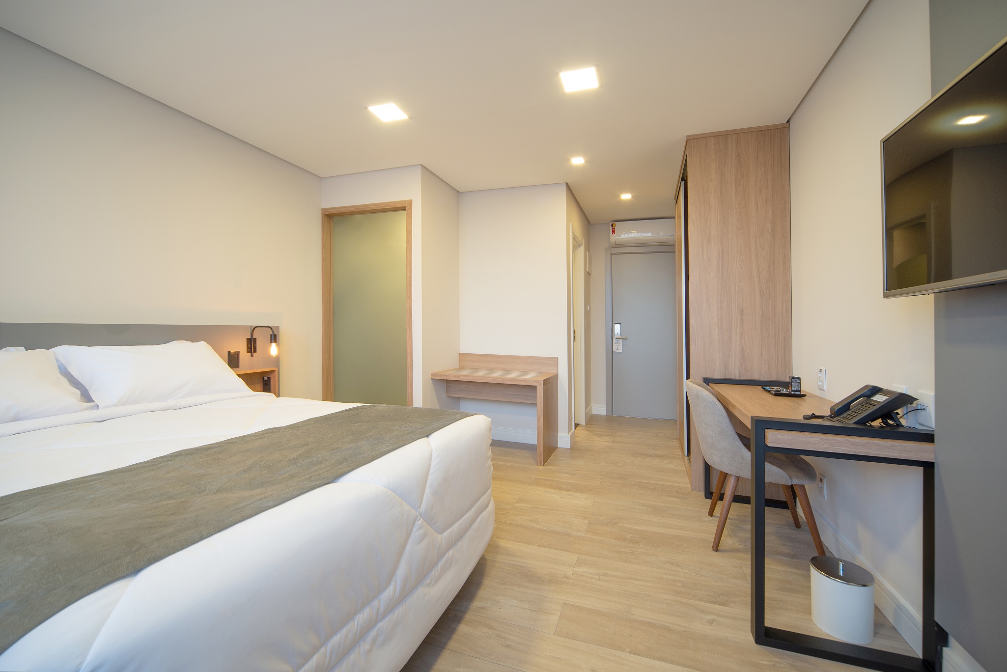 غرفة فاخرة ثلاثية
