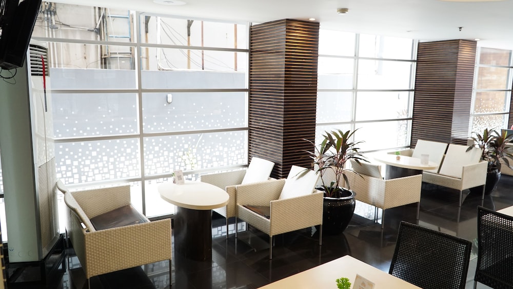 Studio One 14/20