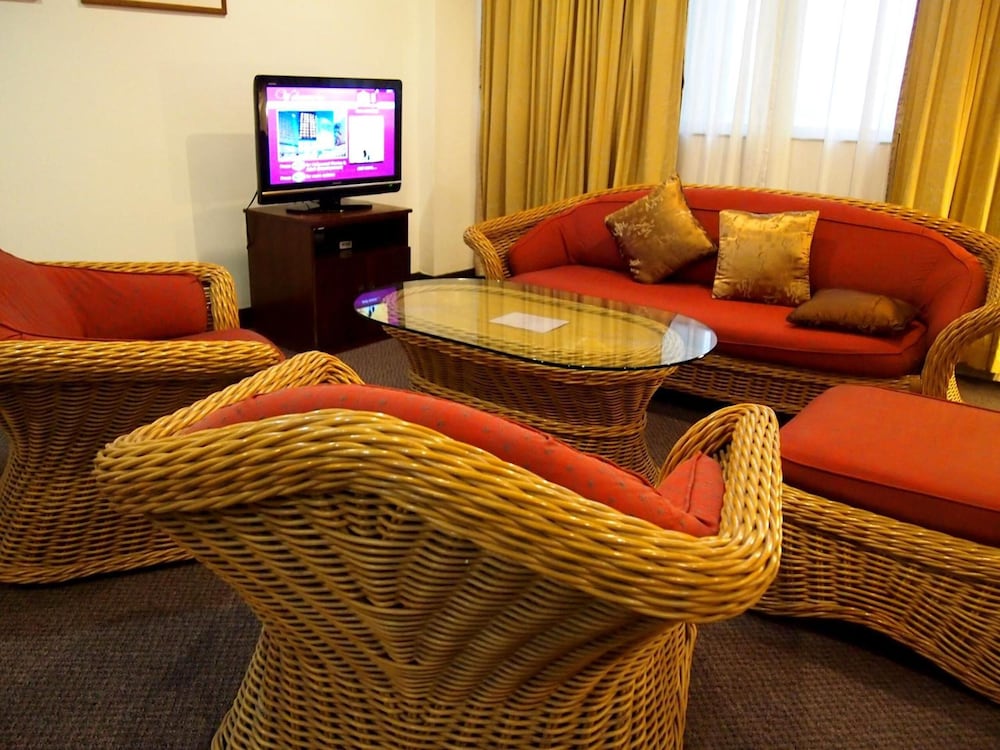Hotel Royal Singapore 50/70