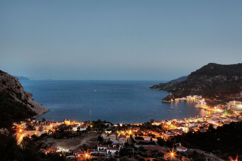 Loryma Resort Hotel 47/49