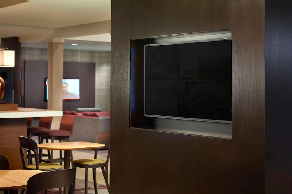 Sonesta Select Atlanta Airport North 26/30