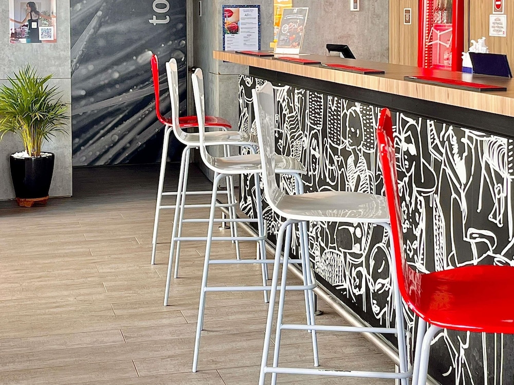 IBIS CARTAGENA MARBELLA 2/64