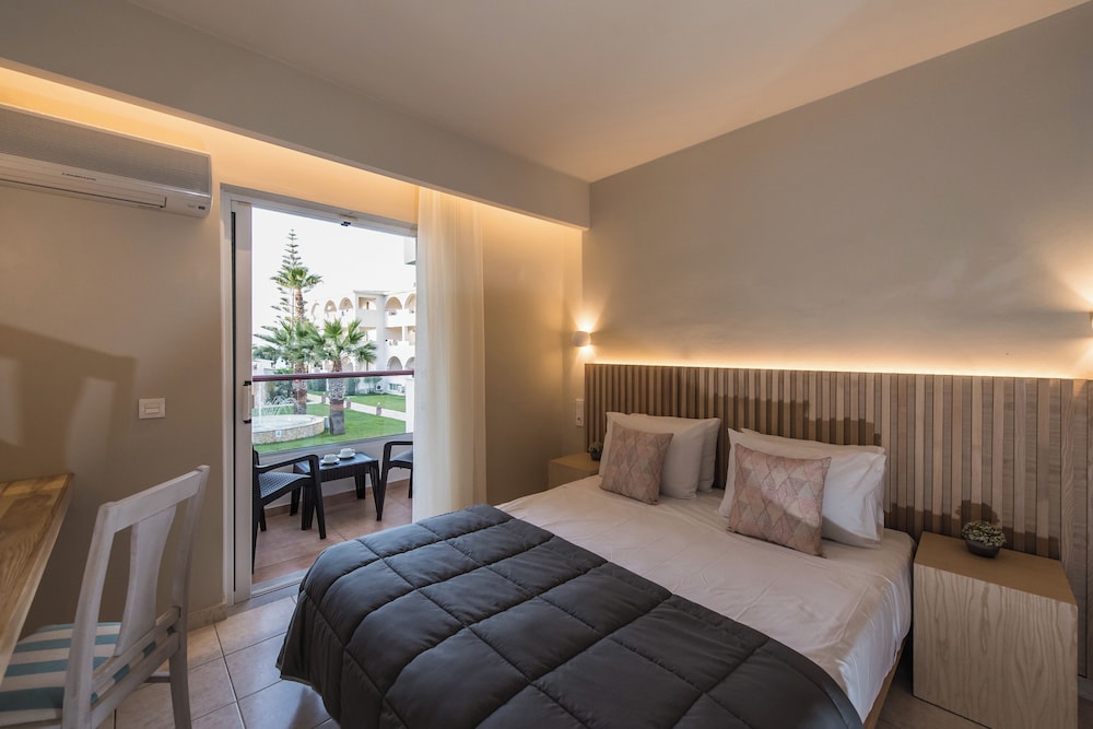 2 BEDROOMS, FAMILY, APARTMENT, GARDEN VIEW