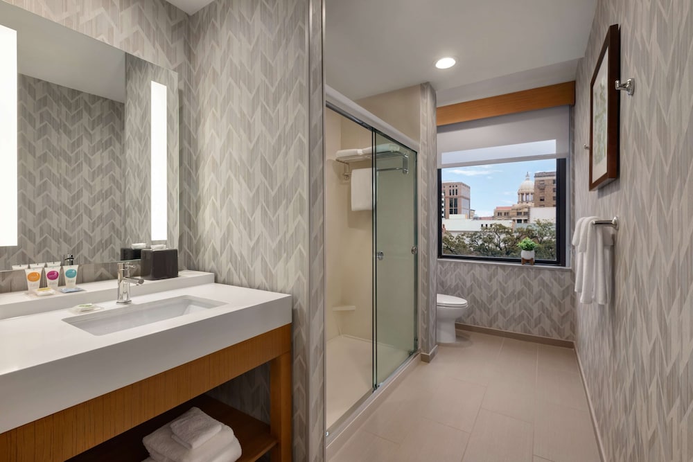 Hyatt Place Houston Downtown 46/50