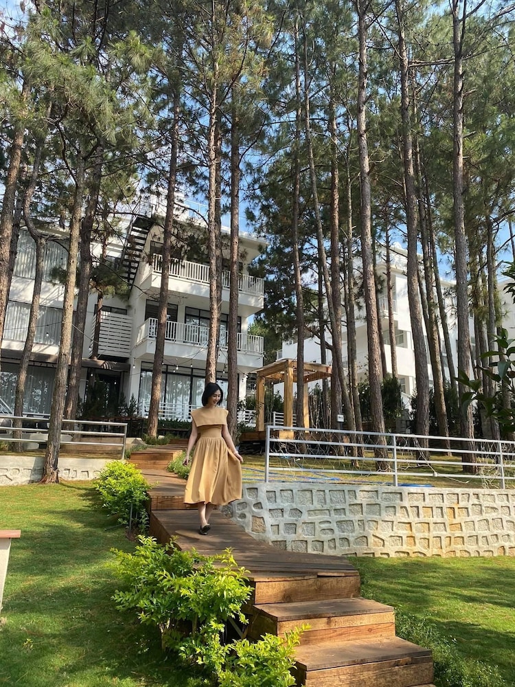 Romeo Juliet Dalat Resort 42/50