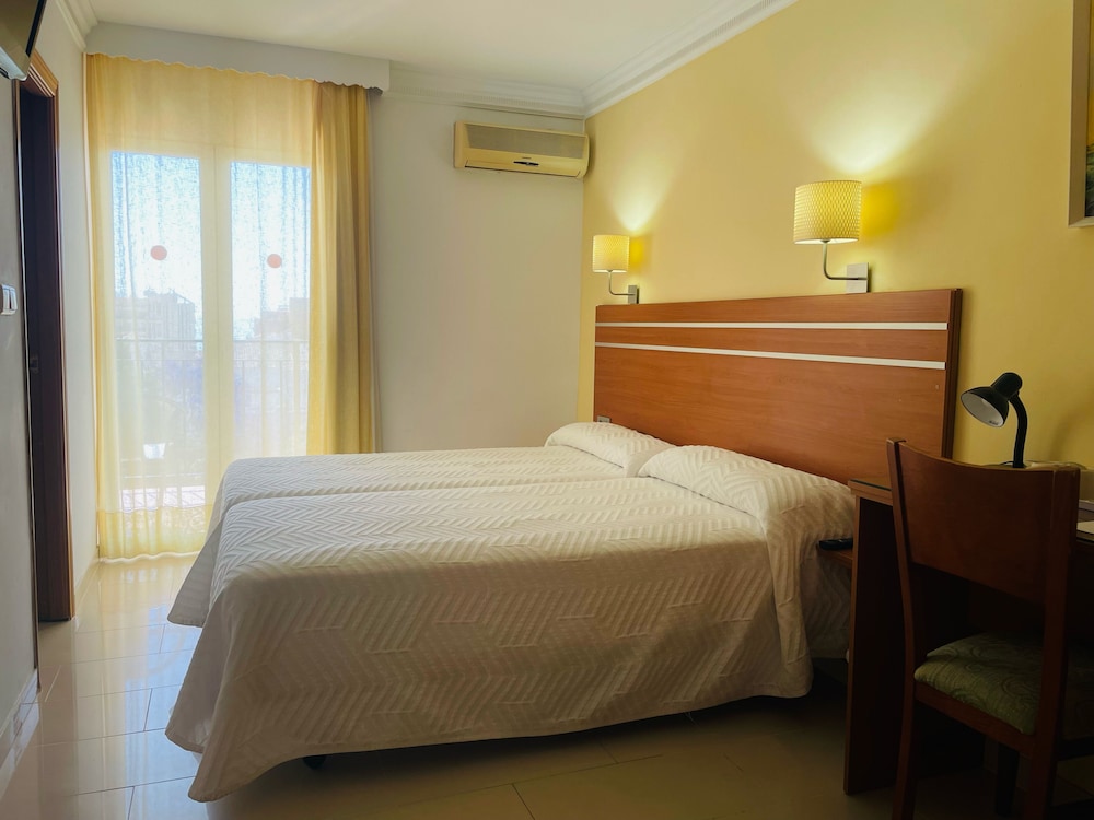Hotel Carmen Teresa 30/72