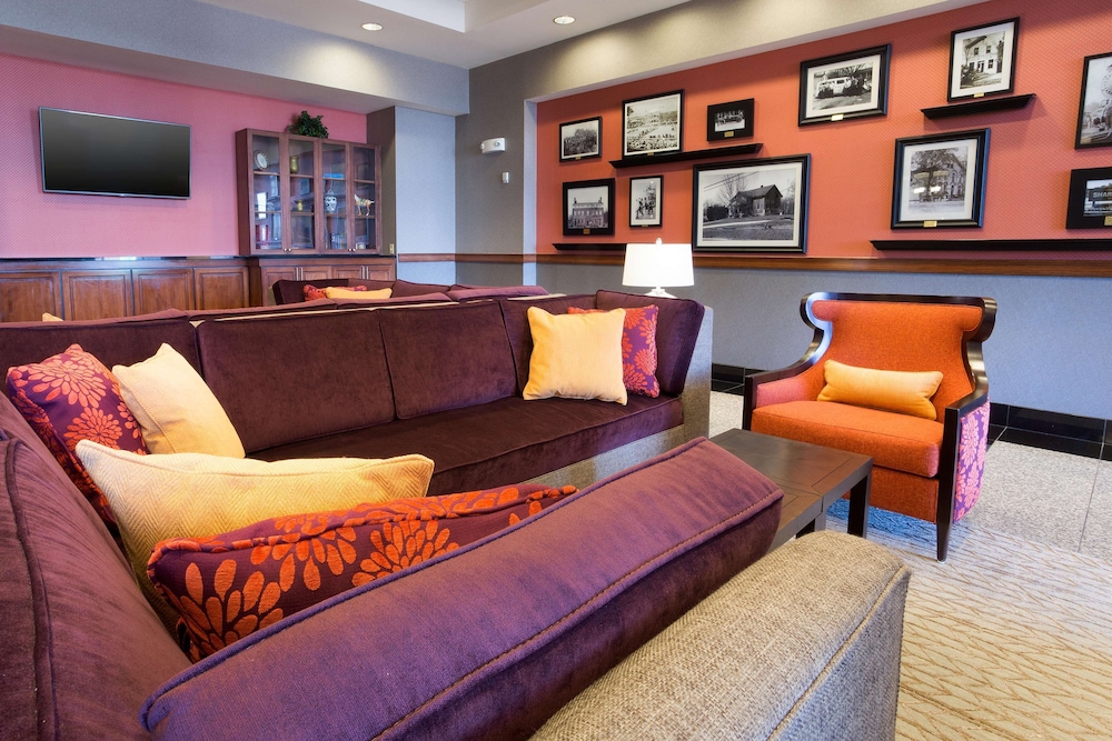 Drury Inn and Suites Cincinnati Sharonville 24/37