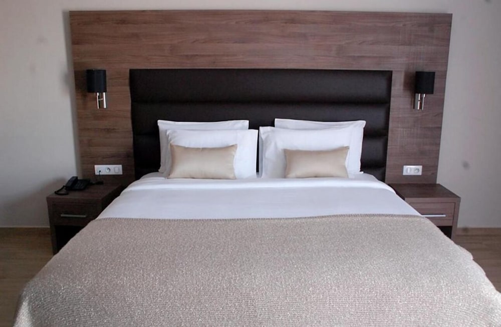 Le Zenith Hotel Oran 18/62