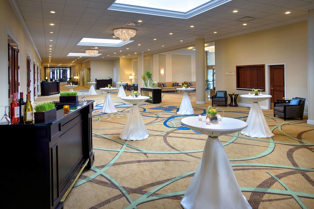 Marriott Teaneck at Glenpointe 27/37