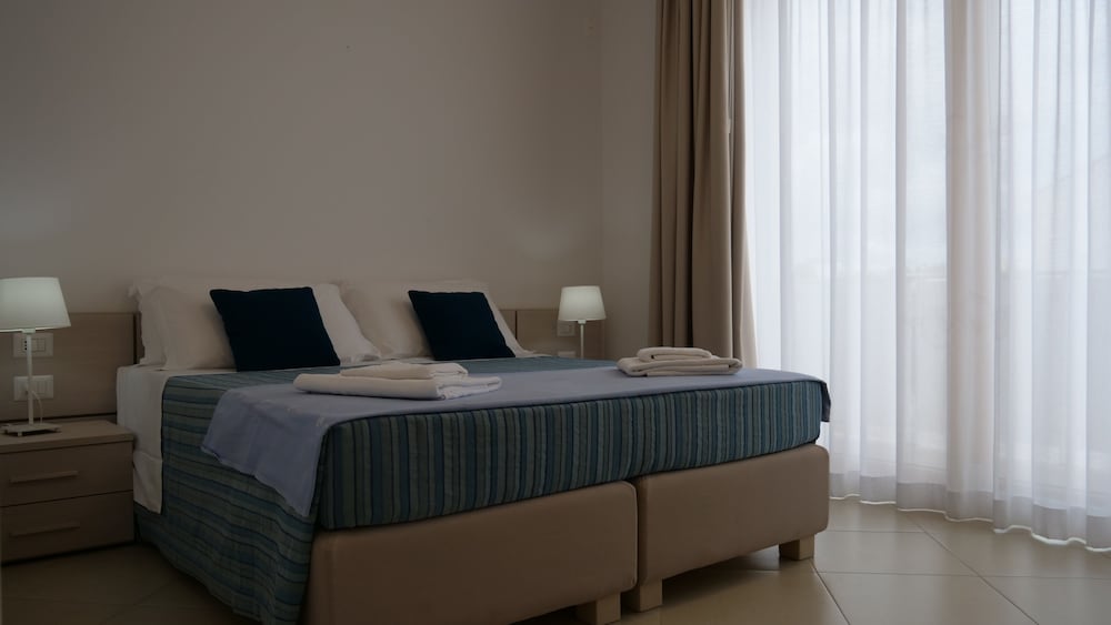 La Corte Di Leuca 12/28