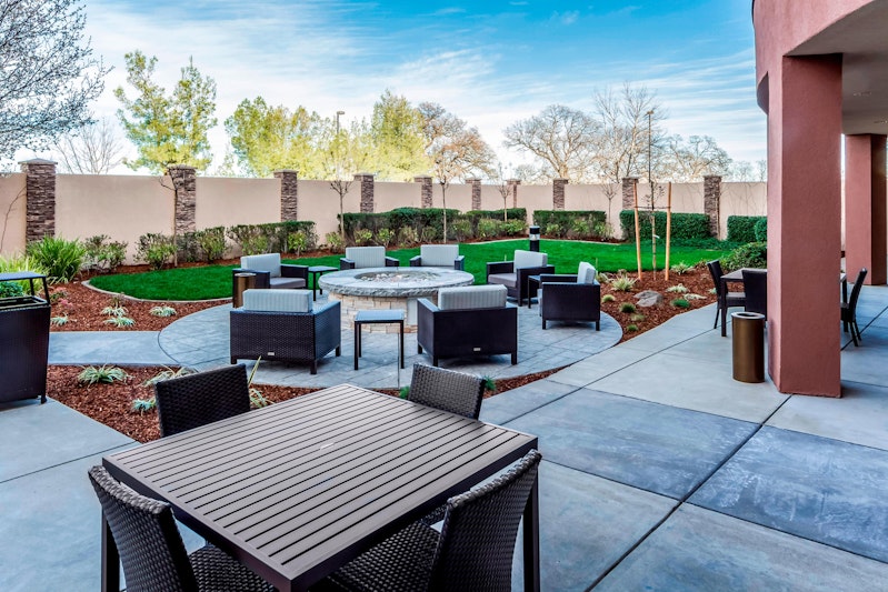 Courtyard by Marriott Roseville Galleria Mall/Creekside Ridge Drive 19/28
