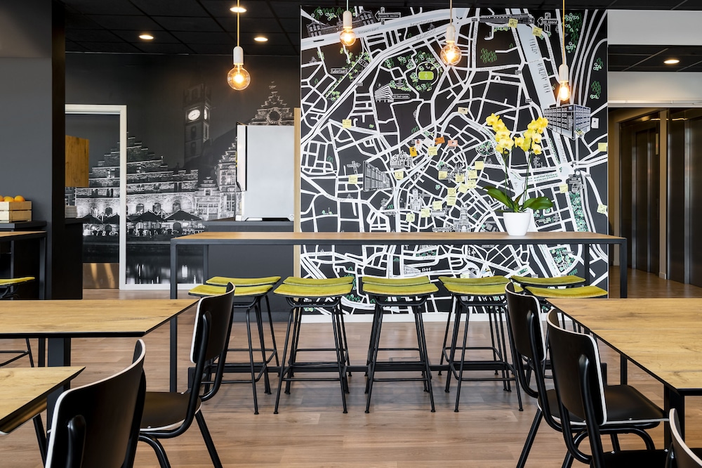 Ibis Budget Gent Centrum Dampoort 44/63
