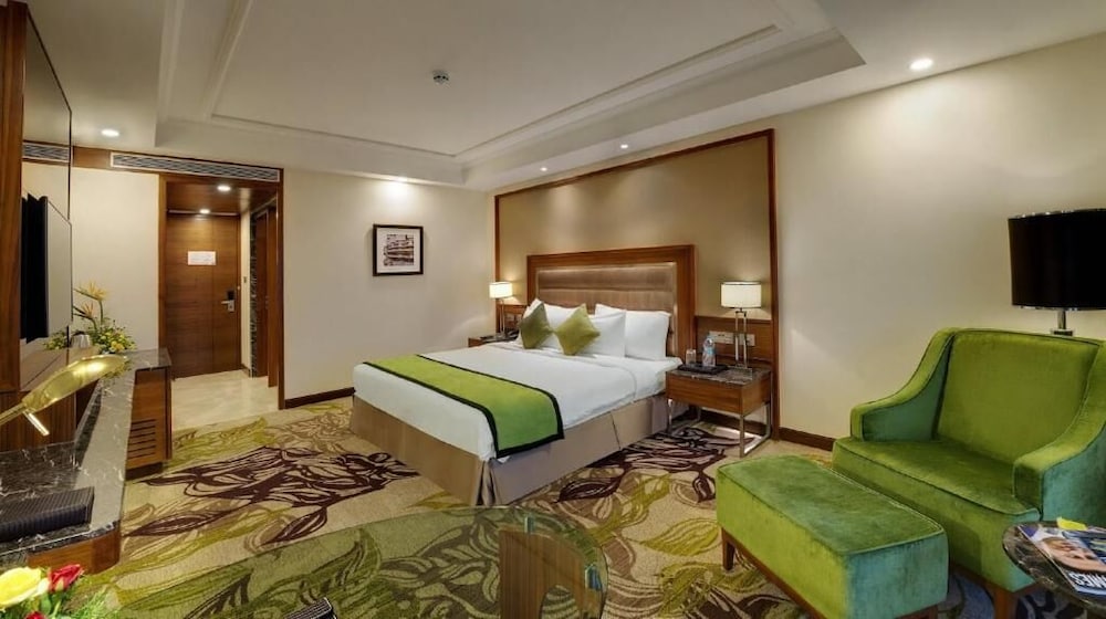 Sayaji Hotel 16/36