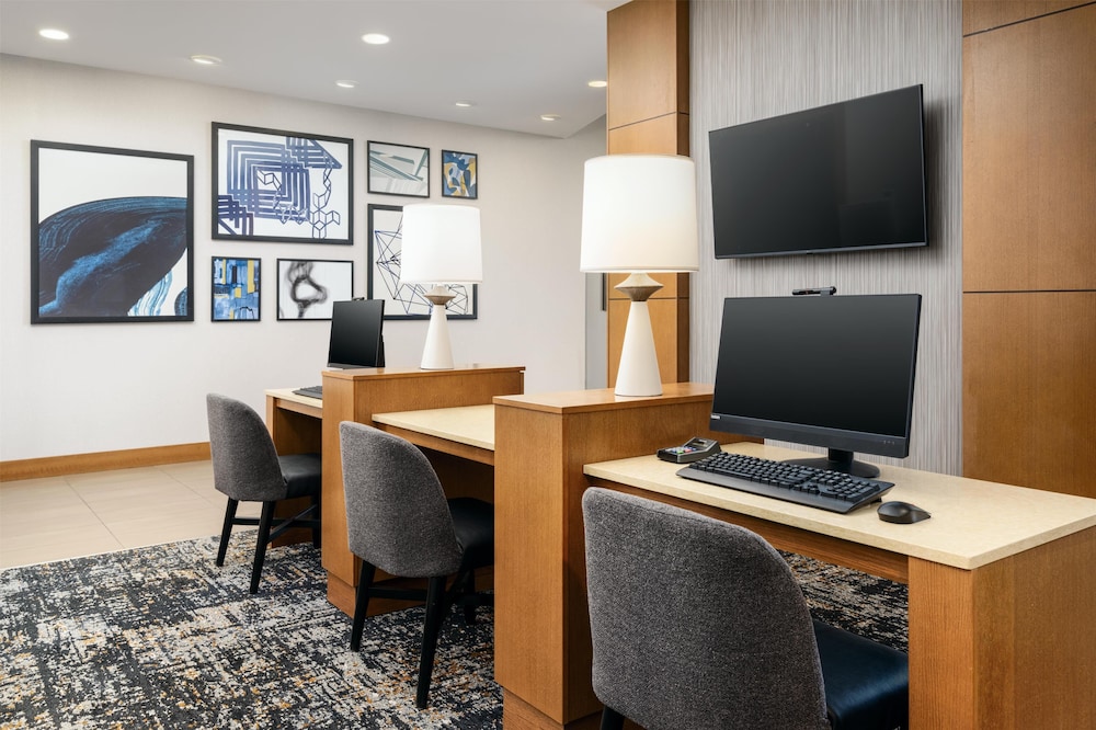 Hyatt Place Canton 53/62