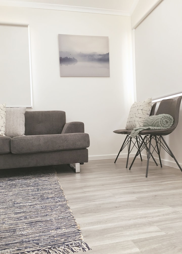 Nepean Shores Riverside Resort & Conference Centre 24/45
