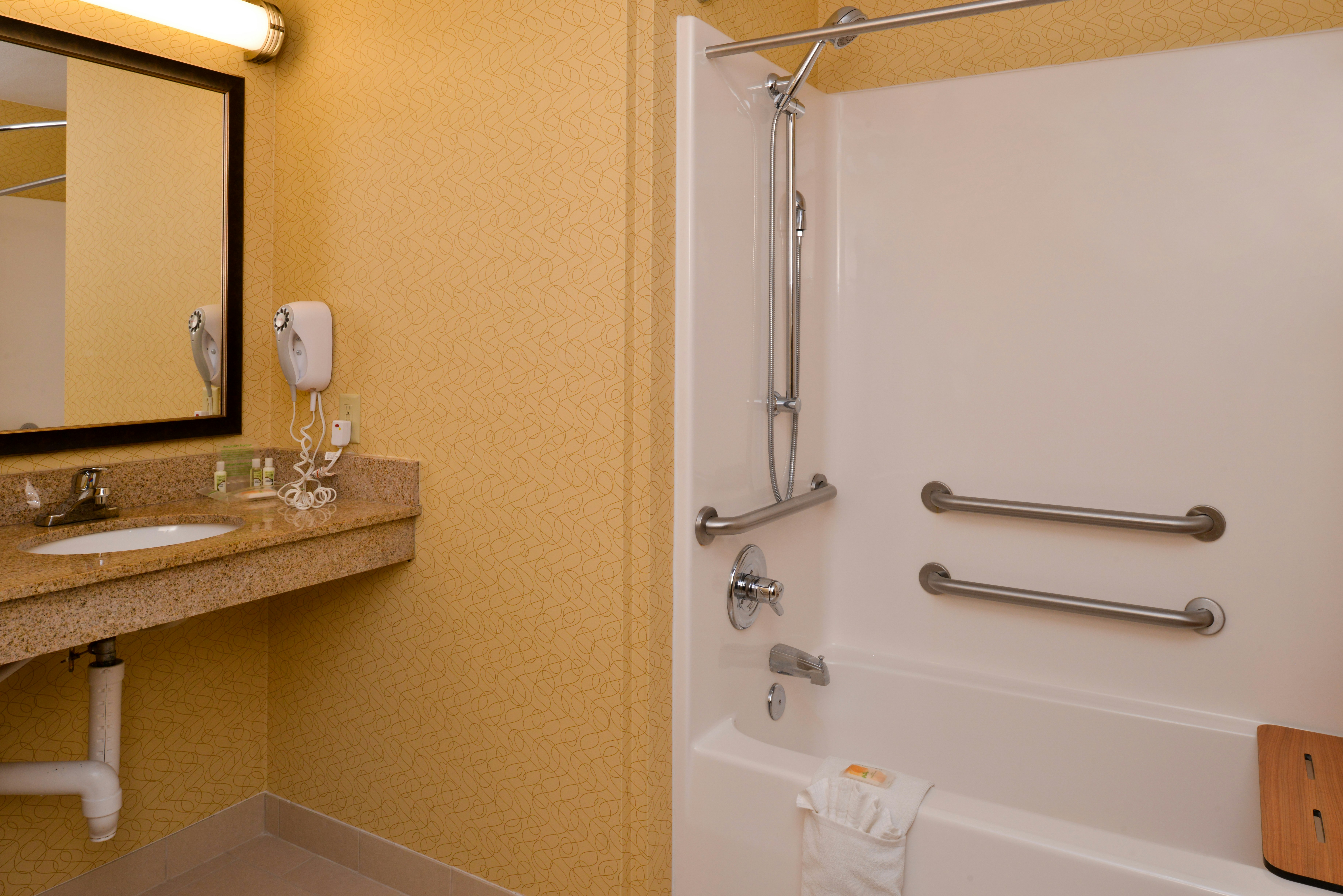Holiday Inn Poplar Bluff an IHG Hotel 73/73