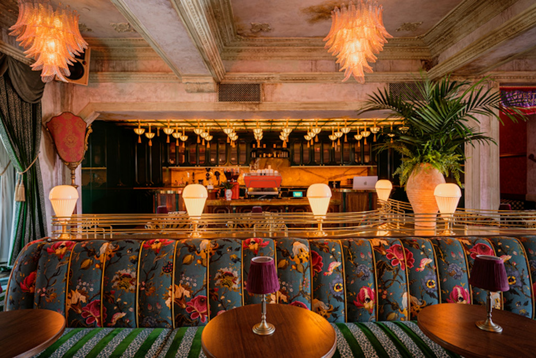 The Lafayette Hotel And Club 19/30