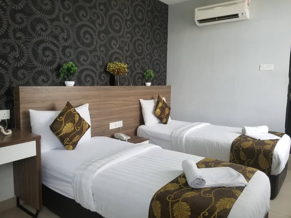 DELUXE, TWIN BEDS