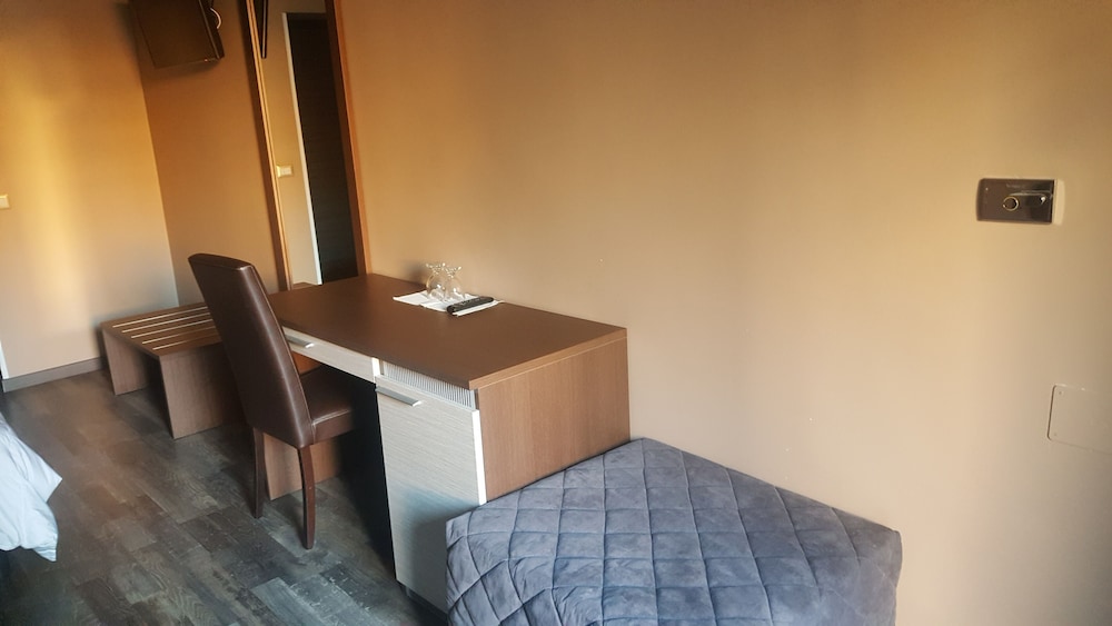 Candia Rooms 3/21