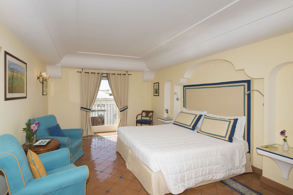 STANDARD, DOUBLE OR TWIN BED, FRENCH BALCONY