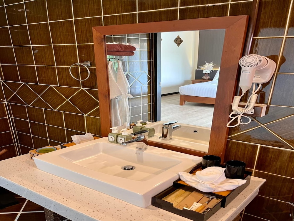 Rawisara Villa Resort 46/51