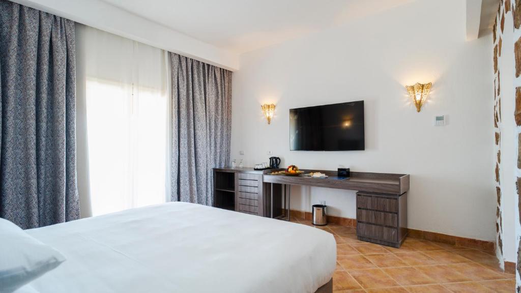غرفة متصلة عائلية بإطلالة على الحديقة، Pickalbatros Portofino Villaggio Resort 2/5