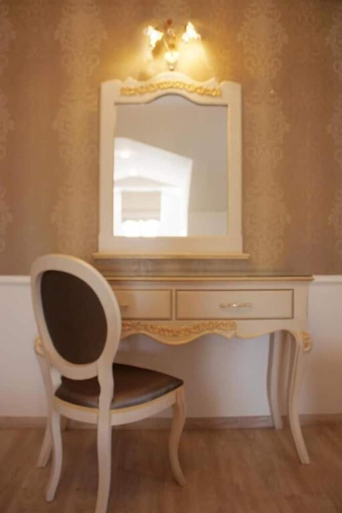 Pirofani Hotel 42/50