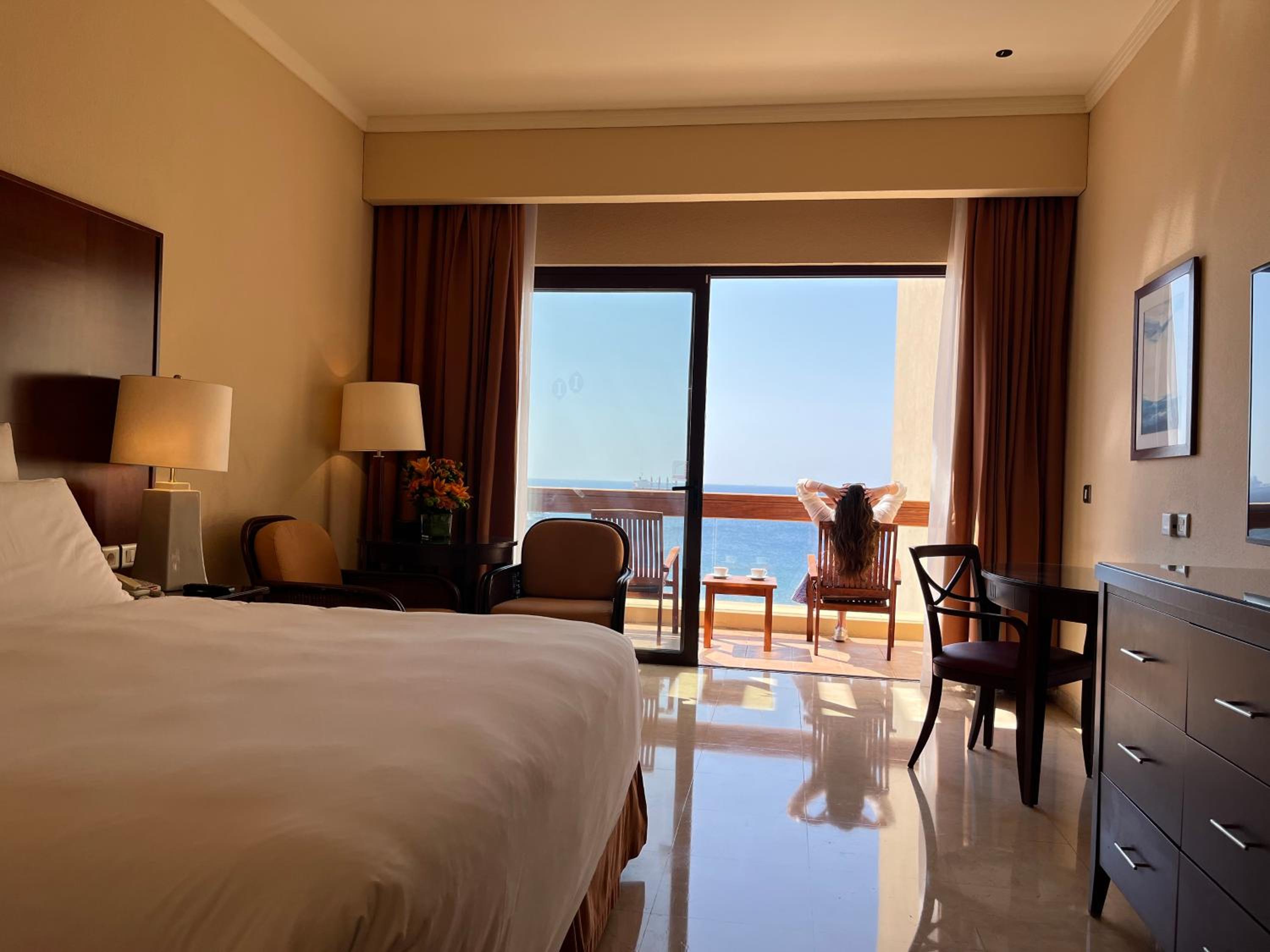 Panoramic, Club, King Bed