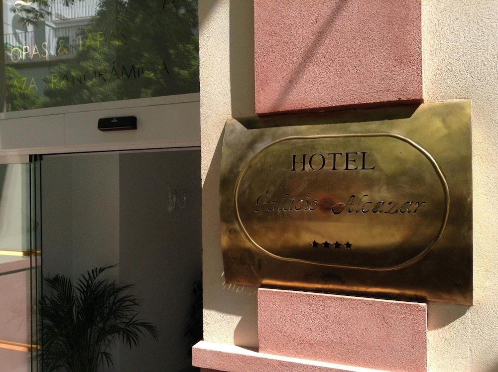 Hotel Palacio Alcazar 41/71