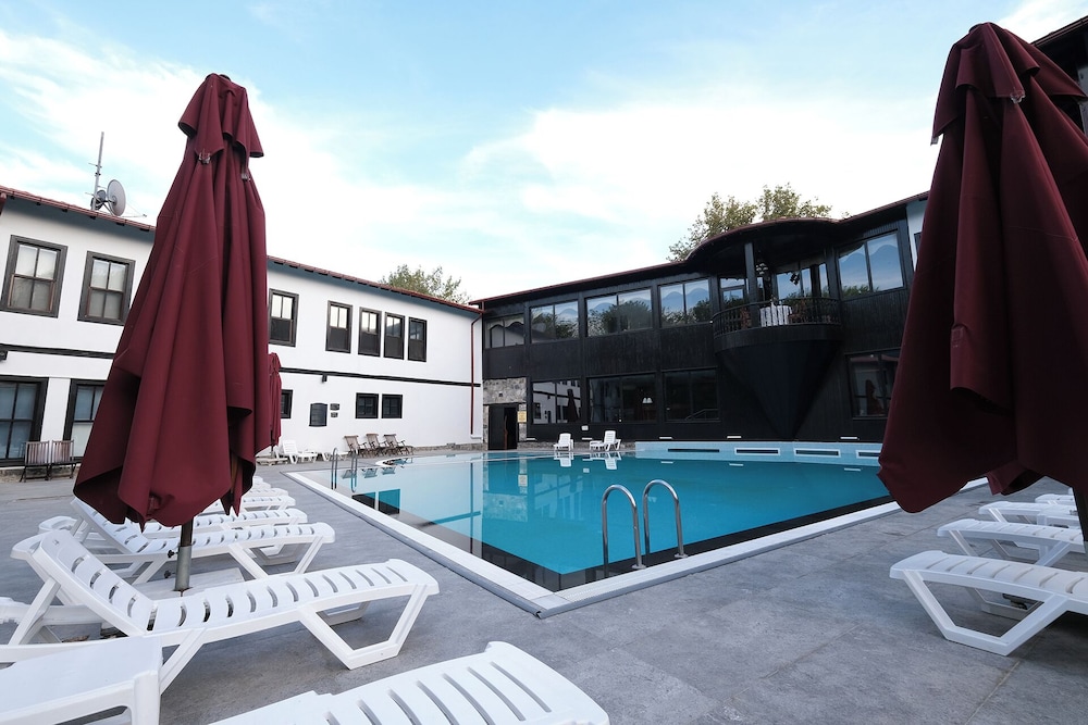 OTANTIK CLUB HOTEL 42/49