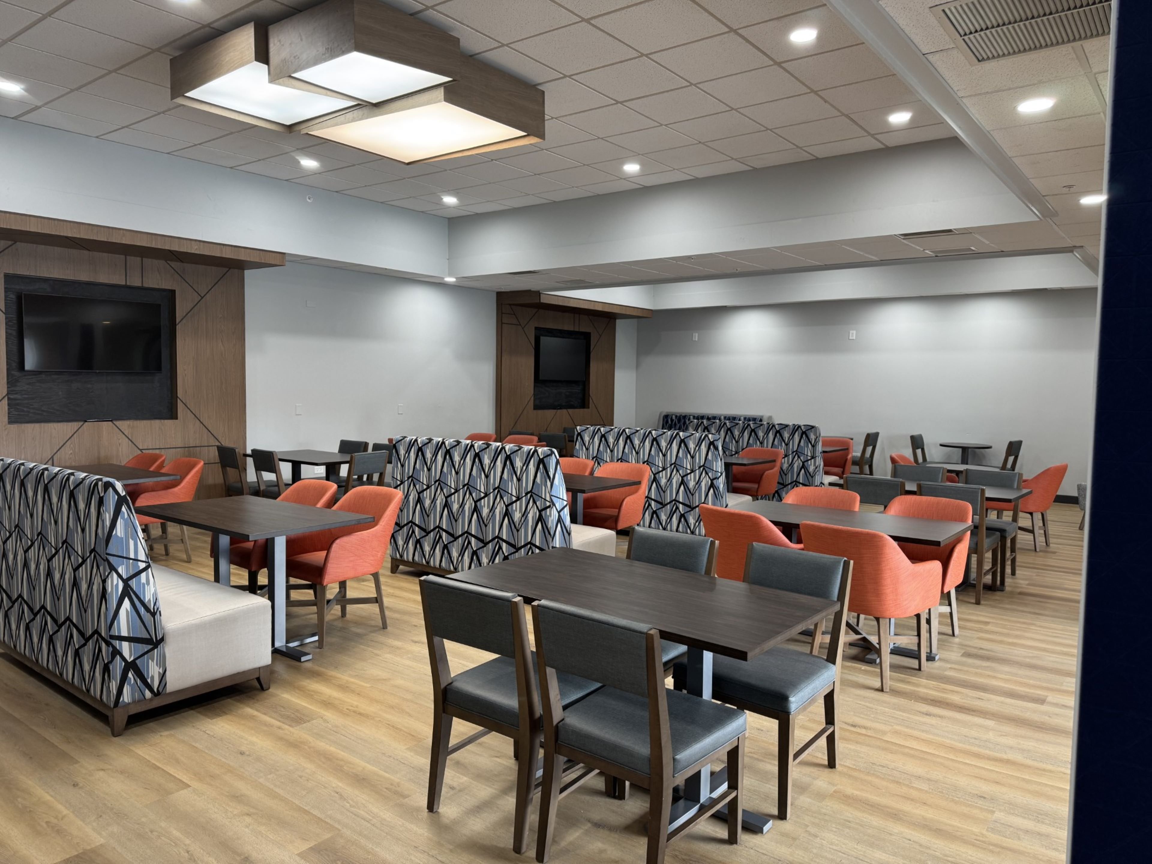 Holiday Inn Express Denver Central - North 52/64