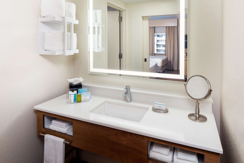 استوديو إليت بسريرين كوين مع أريكة، Hampton Inn Suites By Hilton Miami Brickell Downtown 7/10