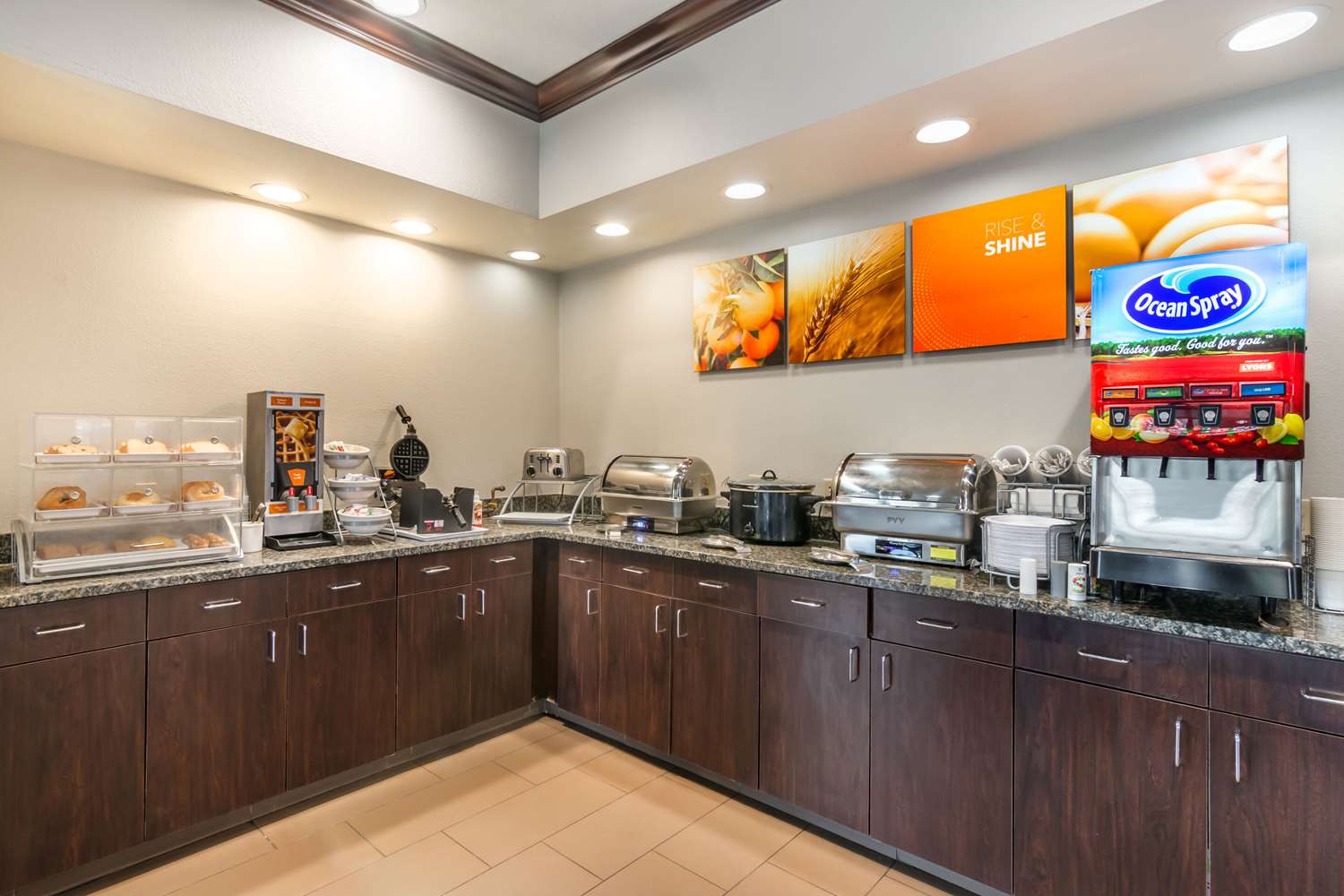 Comfort Suites Manhattan 34/43