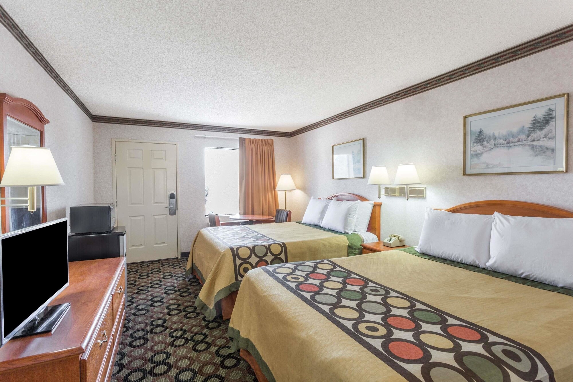 غرفة بسريرين مزدوجين، Super 8 By Wyndham Ashburn 2/7