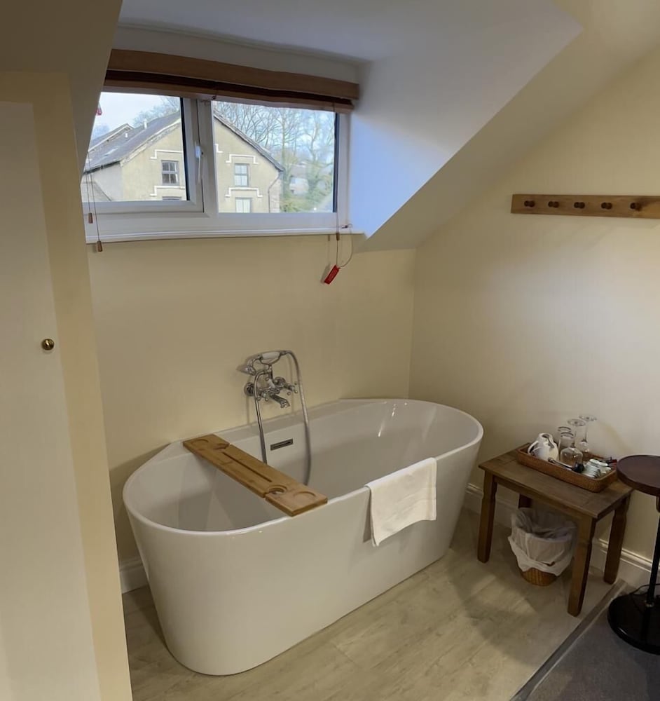 The Cottage 25/49