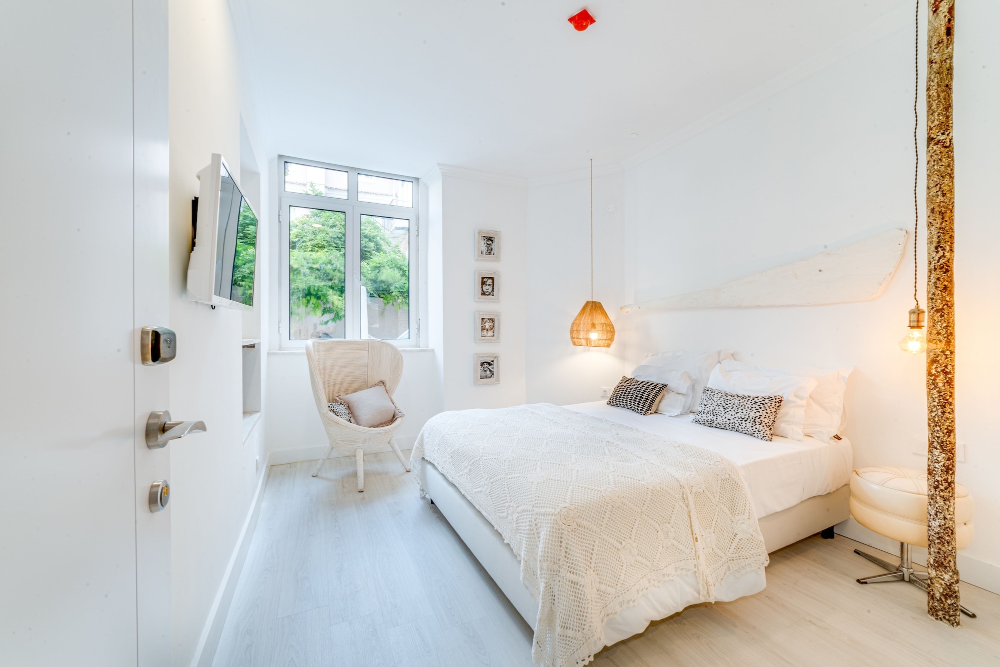 SUPERIOR, DOUBLE BED