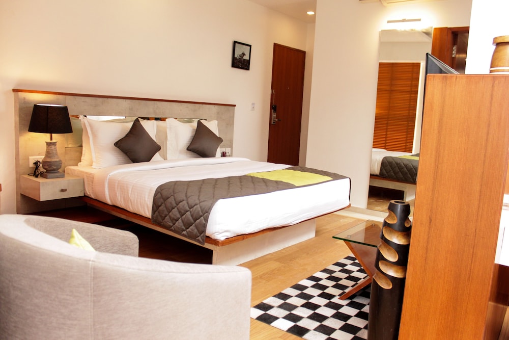 Hotel Shivas Gateway 19/77