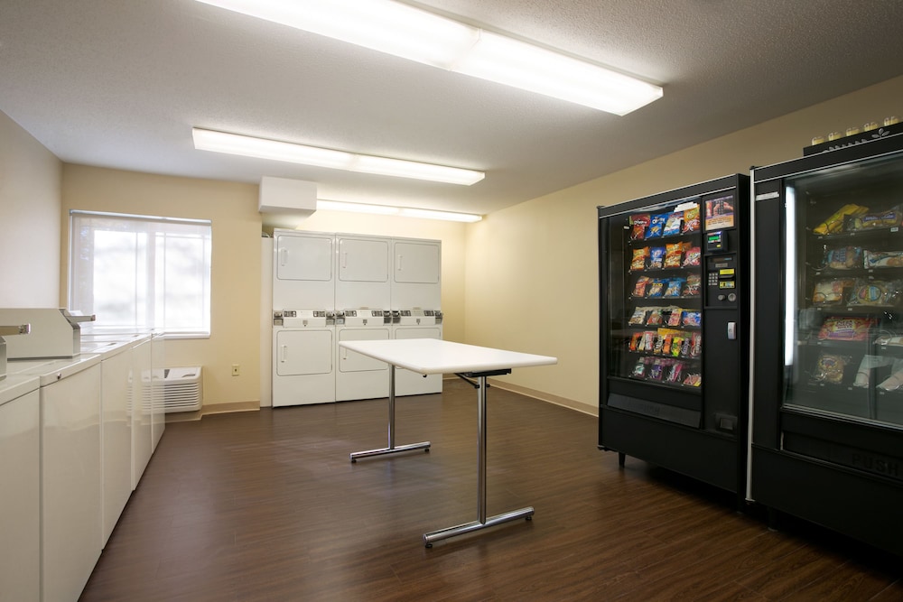 MainStay Suites Greensboro 24/46
