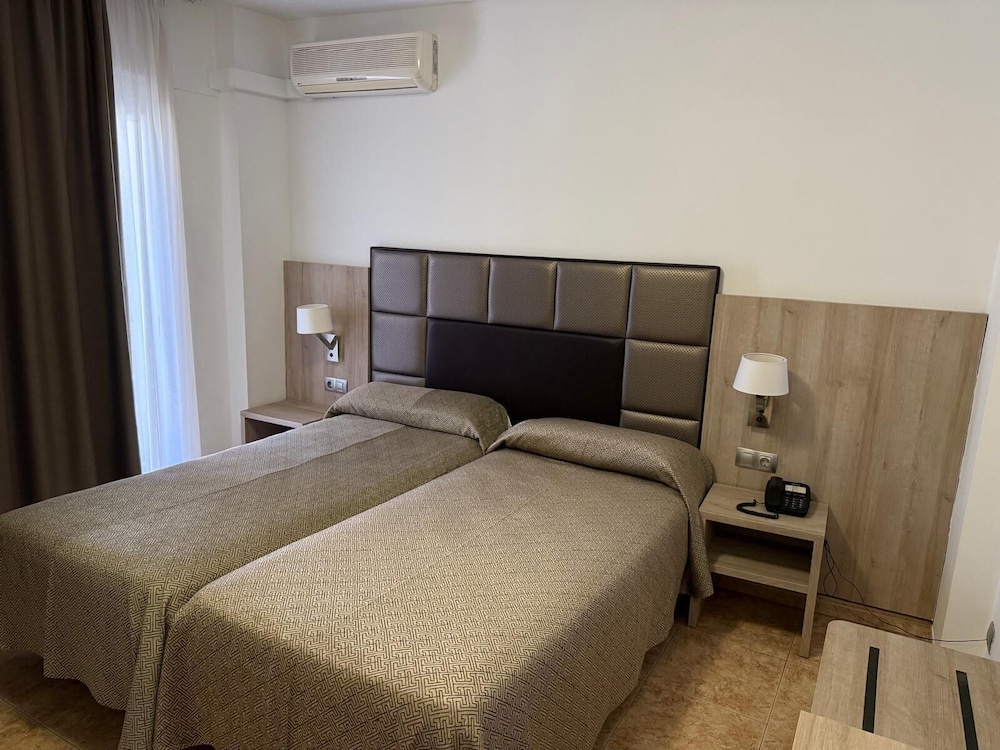 HOTEL CIUTADELLA 11/52
