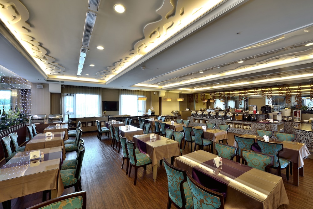 Shinkansen Grand Hotel 37/50