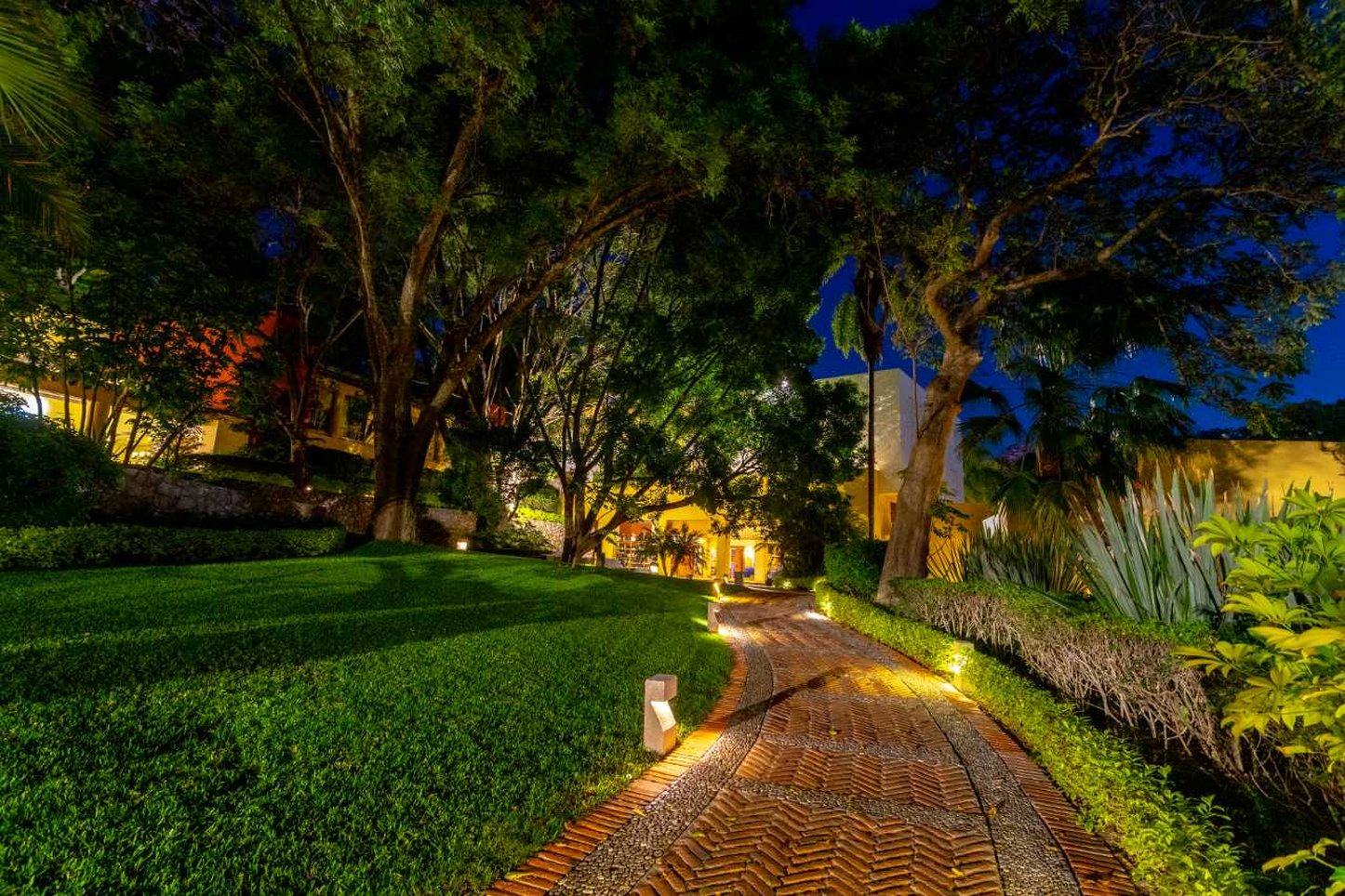 Hotel Rancho San Diego Grand Spa Resort 35/37
