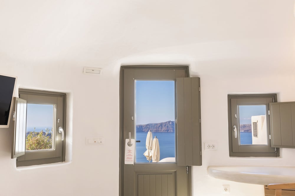 Aperto Suites - Adults Only 8/50