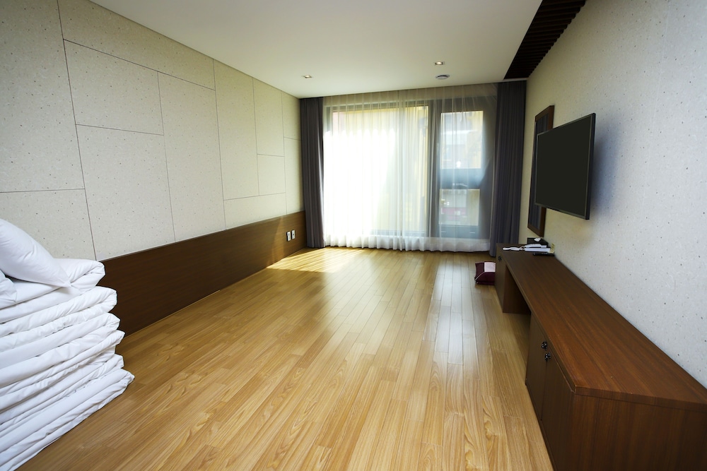 Hotel Air City Jeju 51/63