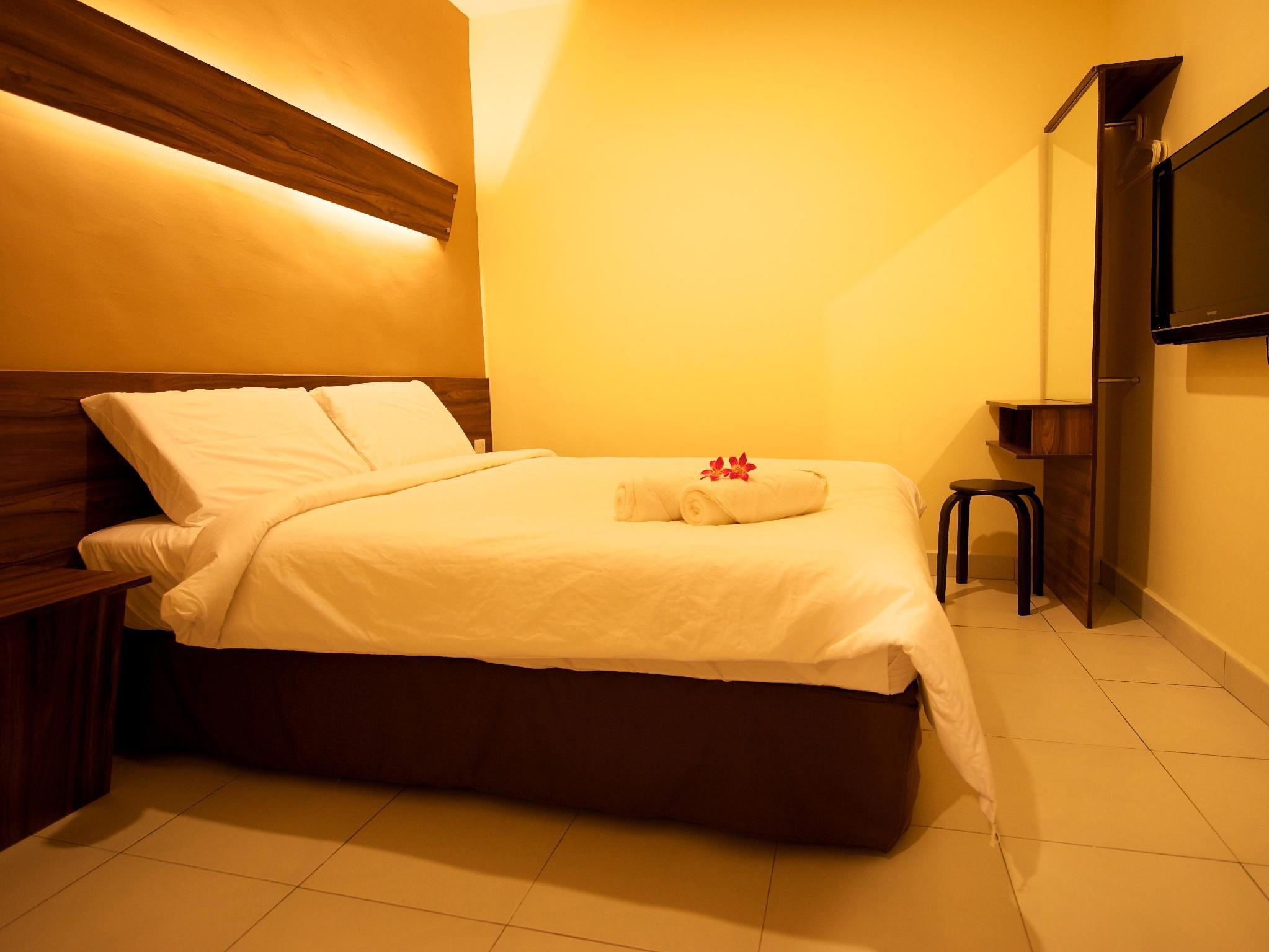 Standard, Double or Twin Bed, No Window