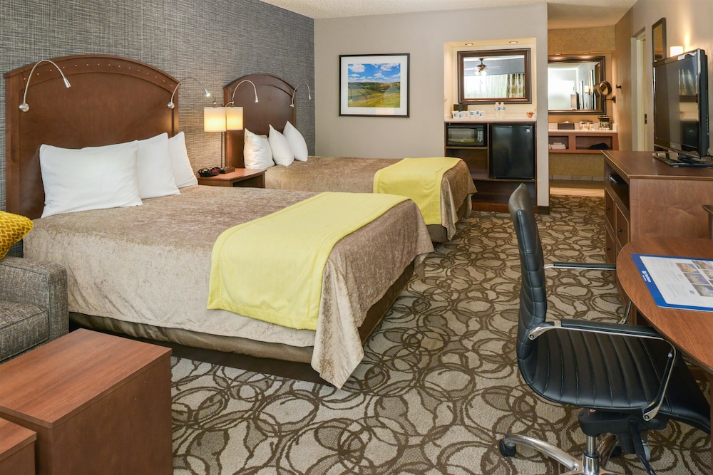 Best Western Plus Black Oak 38/76