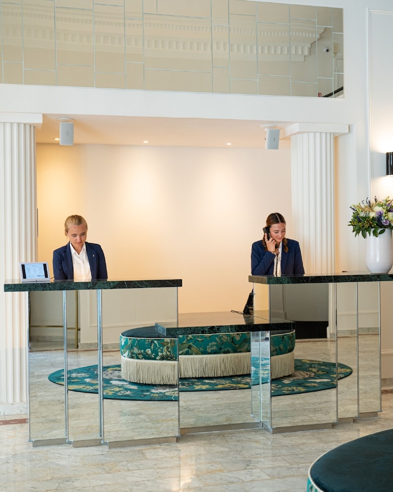 lobby