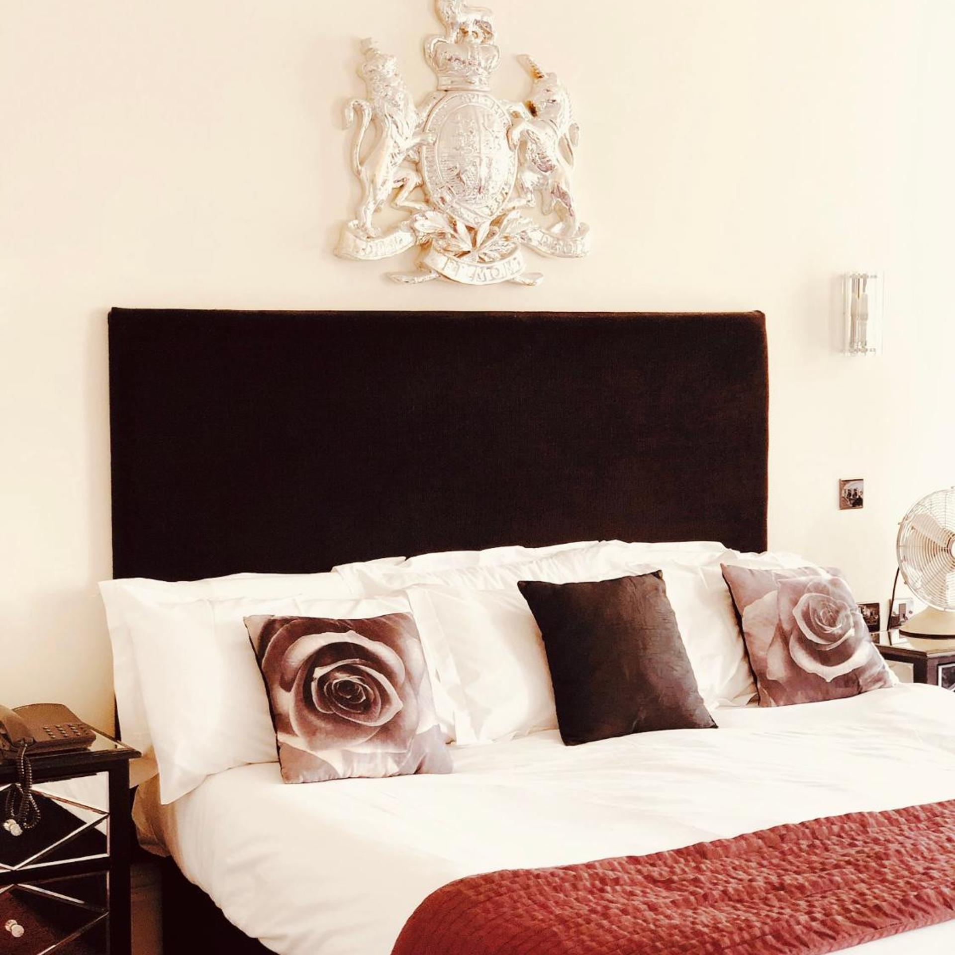 Deluxe, King Bed