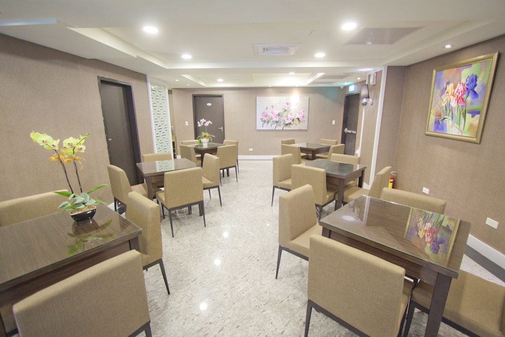 Truefriend Inn 22/29