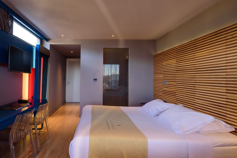 Essence Contemporary Living Hotel 15/50