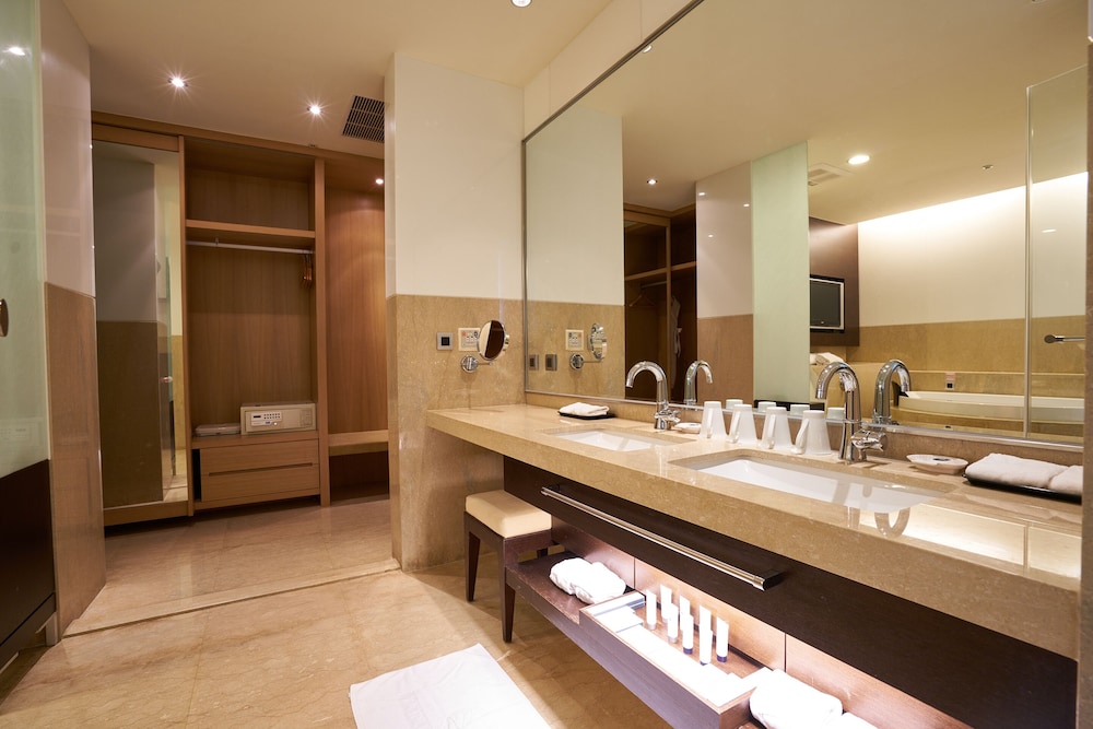 Taipung Suites 53/62